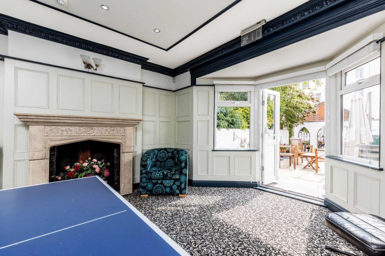Guest house Ashbys & Hire Portsmouth