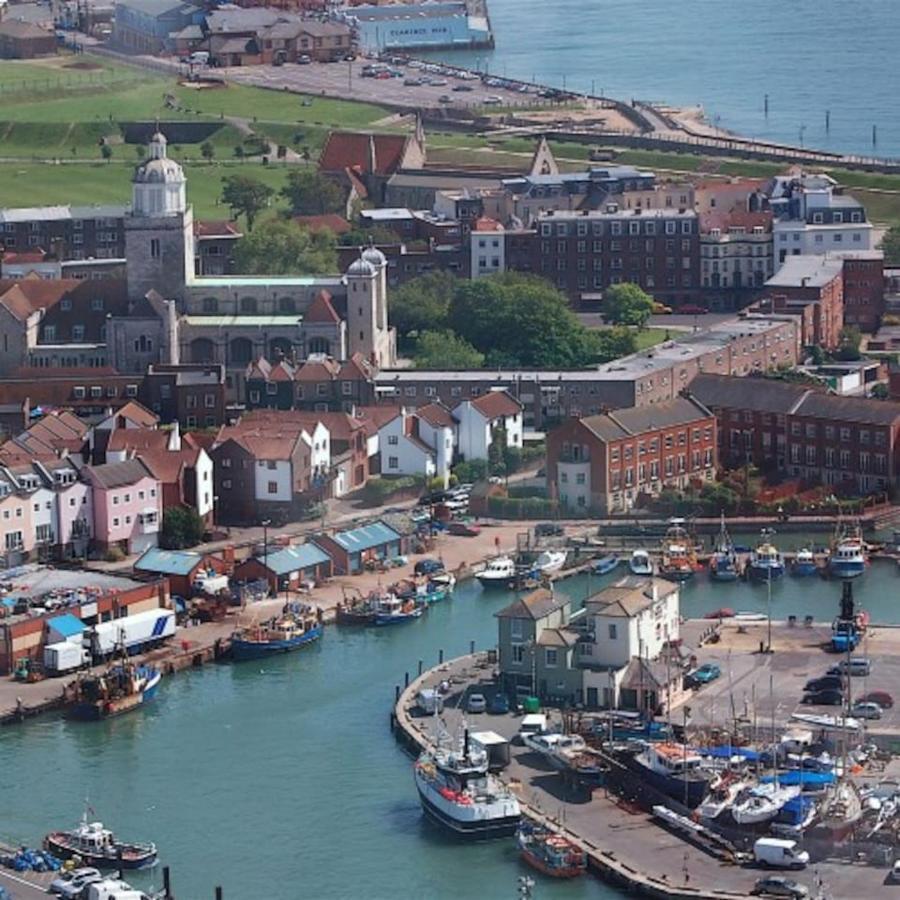 Heart Of Southsea,near Common And Sea. Portsmouth