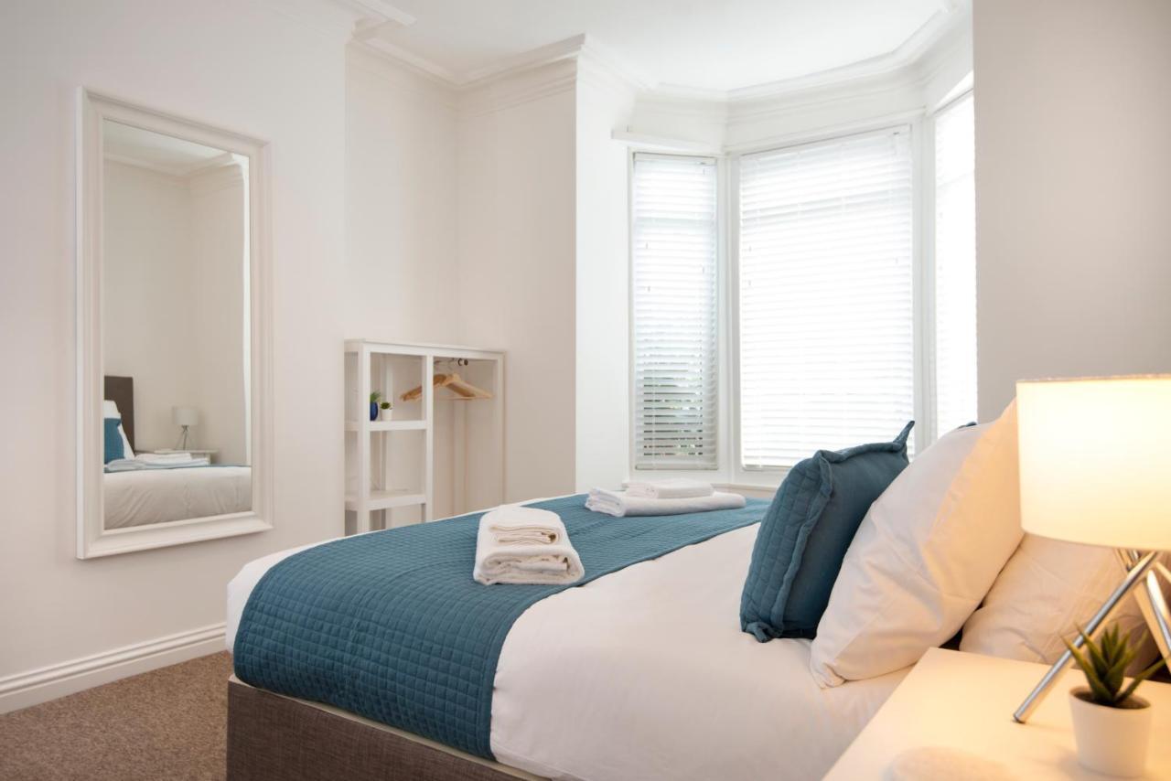 Francis Hollow - Modern 2 Double Bedroom Garden In Southsea,
