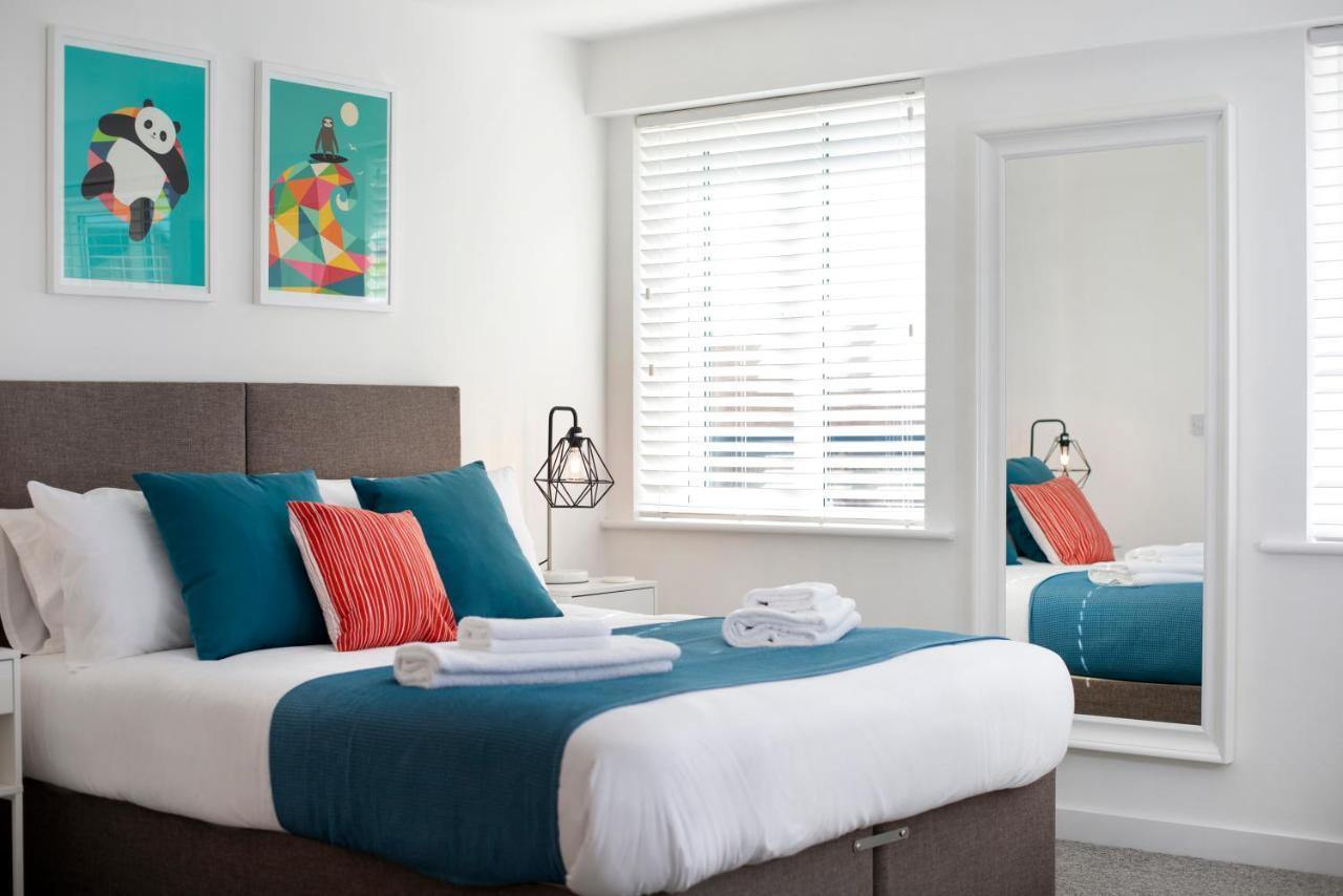 Elm View - 2 Bedroom 2 Bathroom With Parking In Southsea, Apartment Portsmouth