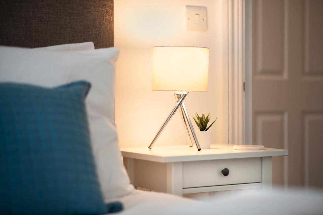Apartment Francis Hollow - Modern 2 Double Bedroom Garden In Southsea,