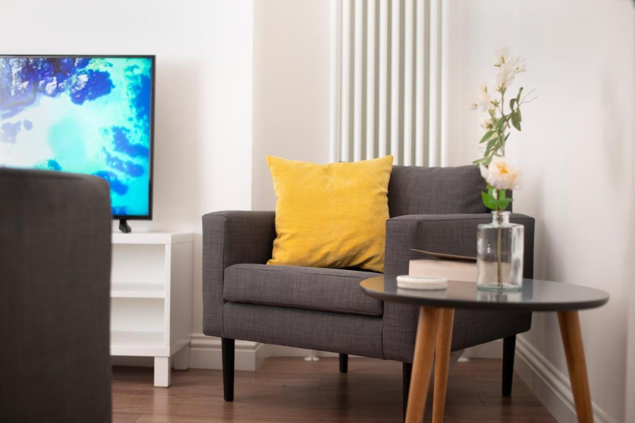 Apartment Francis Hollow - Modern 2 Double Bedroom Garden In Southsea, Portsmouth