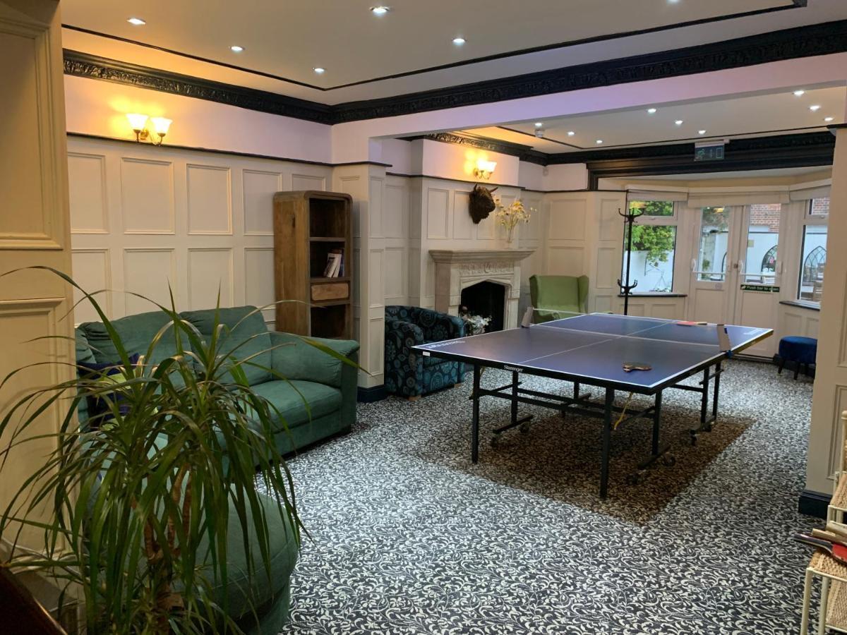 Guest house Ashbys & Hire