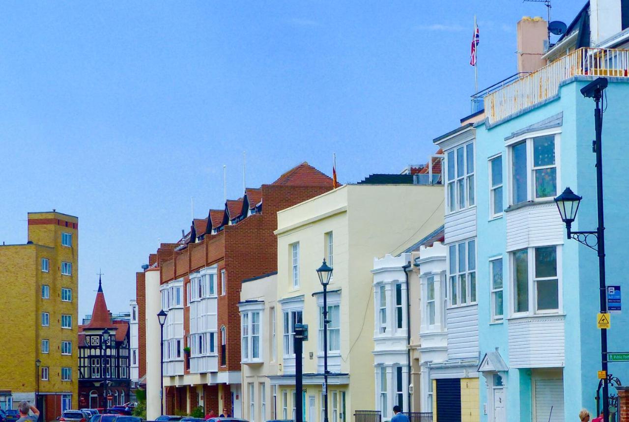 St Georges Balcony With Parking