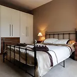Spacious 3 Bedroom Beachfront Property With Amazing Sea Views!