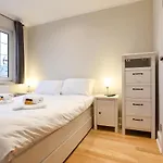 Pass The Keys Superb Location 1Bedroom Apt Sleeps 4 With Free Parking