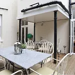 Cavendish Lodge