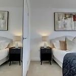 Clover Lodge Portsmouth Luxury Home With Off Road Free Parking