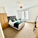 The Coral Guest House 1 Fratton Park Portsmouth