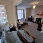 Inn By The Sea, Portsmouth - En Suite Rooms With Sea View Possible, Parking Ev 22Kw