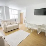 Courtside Apartment Southsea