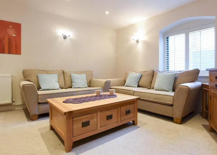 Pass The Keys Secluded High End 2Bed In Southsea With Parking