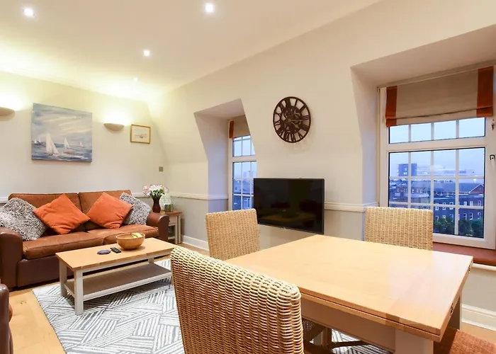 Pass The Keys Superb Location 1Bedroom Apt Sleeps 4 With Free Parking
