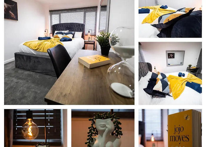 Luxury Seaside Haven- Coastal Comfort, Free Parking