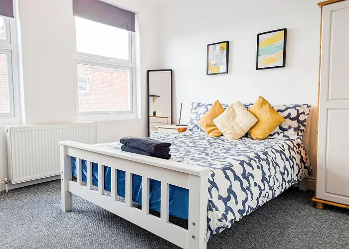 Central Southsea Guest House