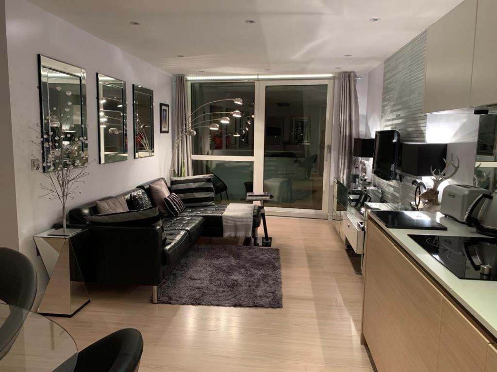 Utopia 007 Apartment