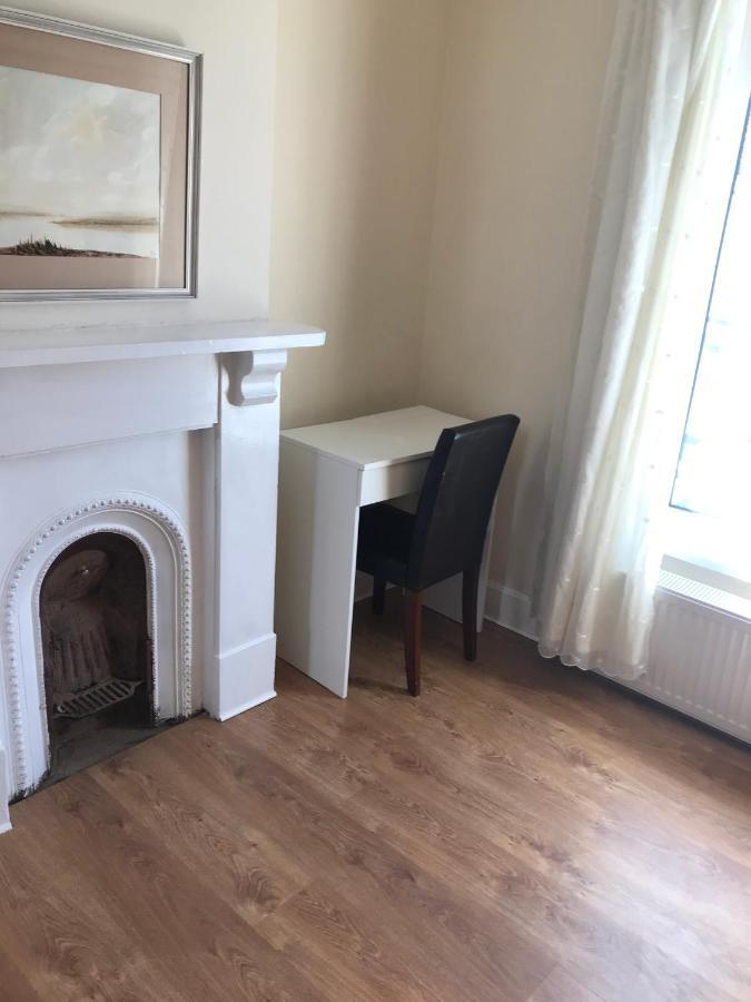 Holiday home Fully Furnished And Well Equipped 3 Bedroom House Portsmouth
