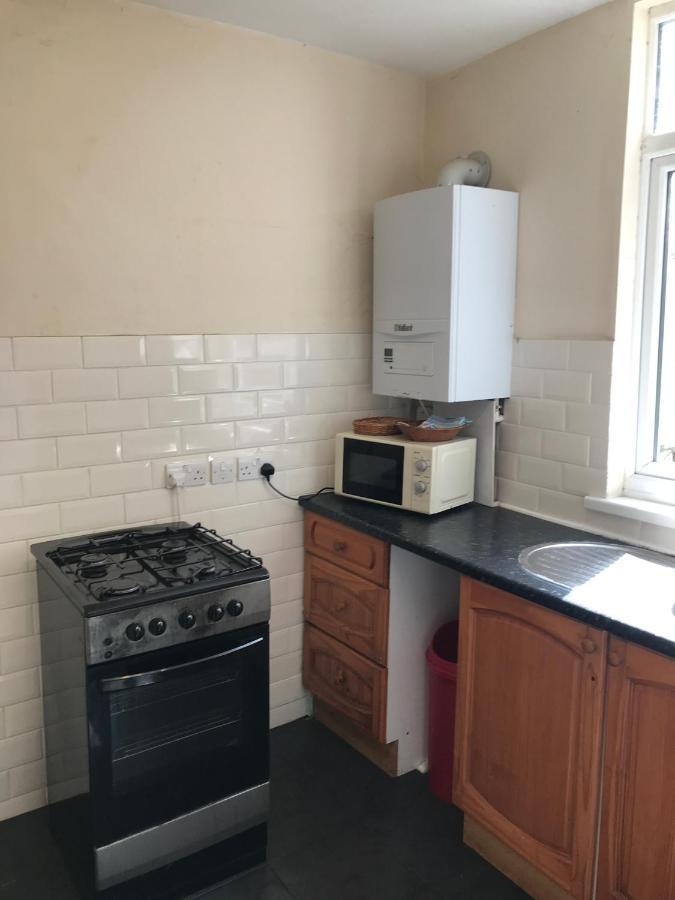 Fully Furnished And Well Equipped 3 Bedroom House Portsmouth