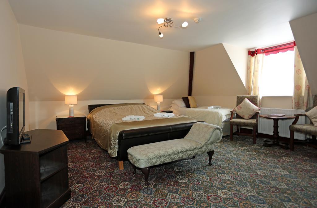 Inn The George