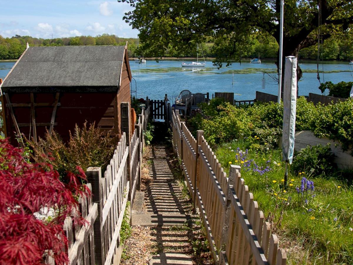 Holiday home Pass The Keys 3bed Family With Direct Water Access, Sleeps 6 Portsmouth