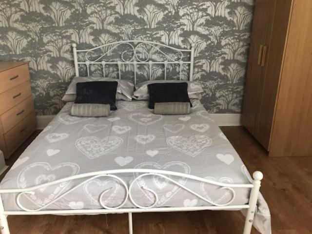 Holiday home Fully Furnished And Well Equipped 3 Bedroom House Portsmouth