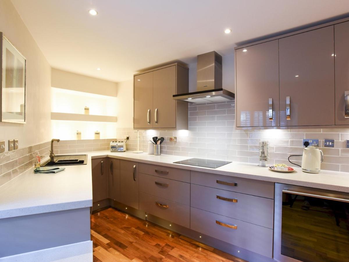 Pass The Keys Secluded High End 2bed In Southsea With Parking Apartment *