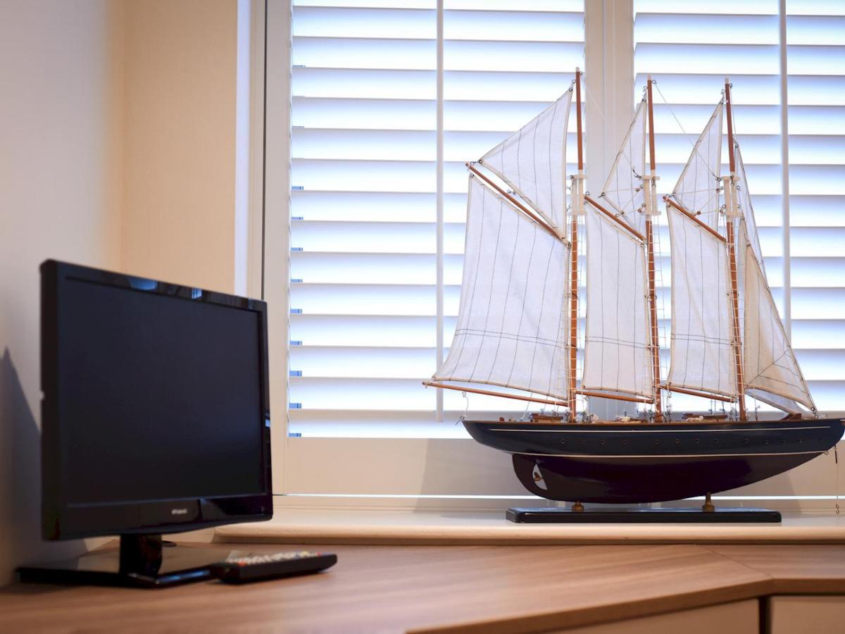 Pass The Keys Secluded High End 2bed In Southsea With Parking Portsmouth