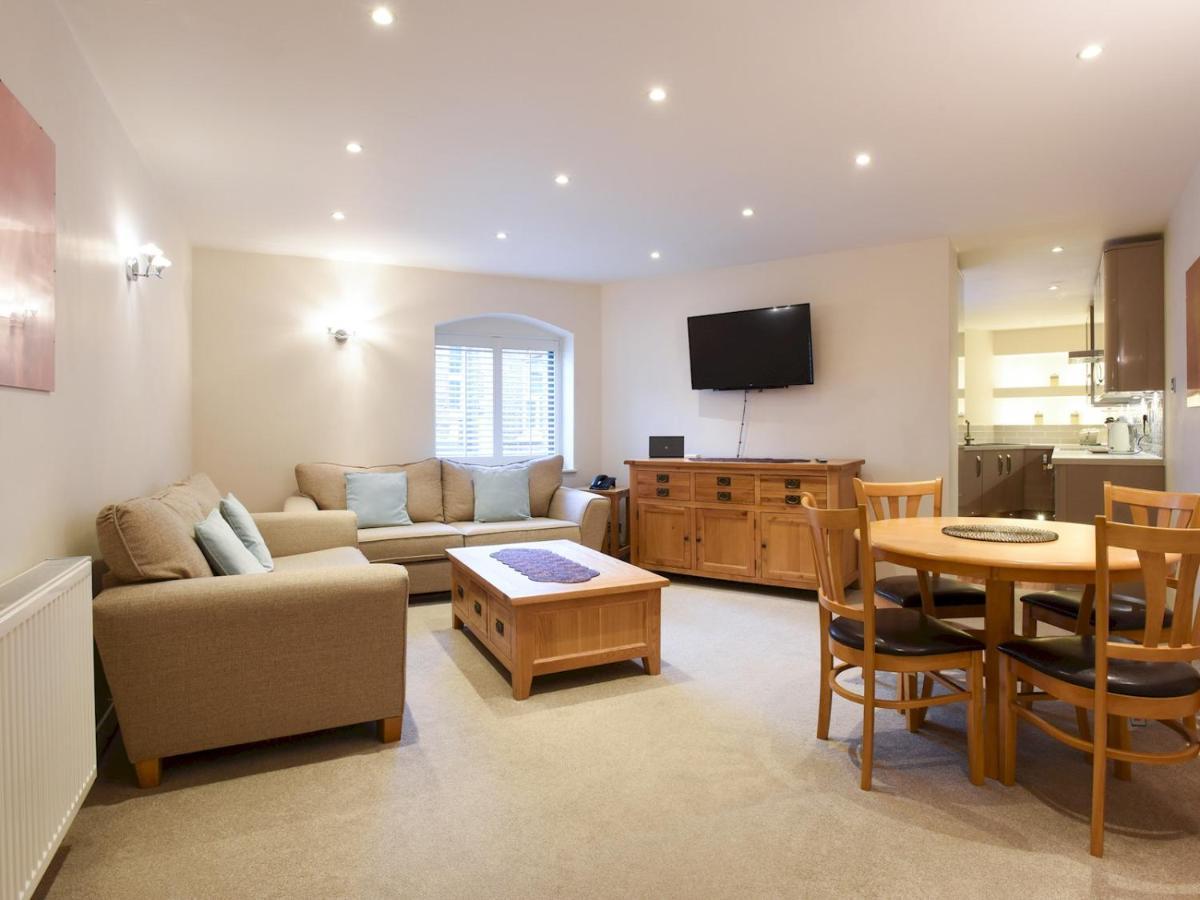 Pass The Keys Secluded High End 2bed In Southsea With Parking Apartment