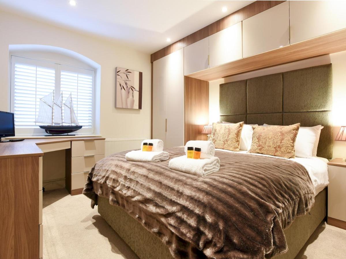 Pass The Keys Secluded High End 2bed In Southsea With Parking Apartment *