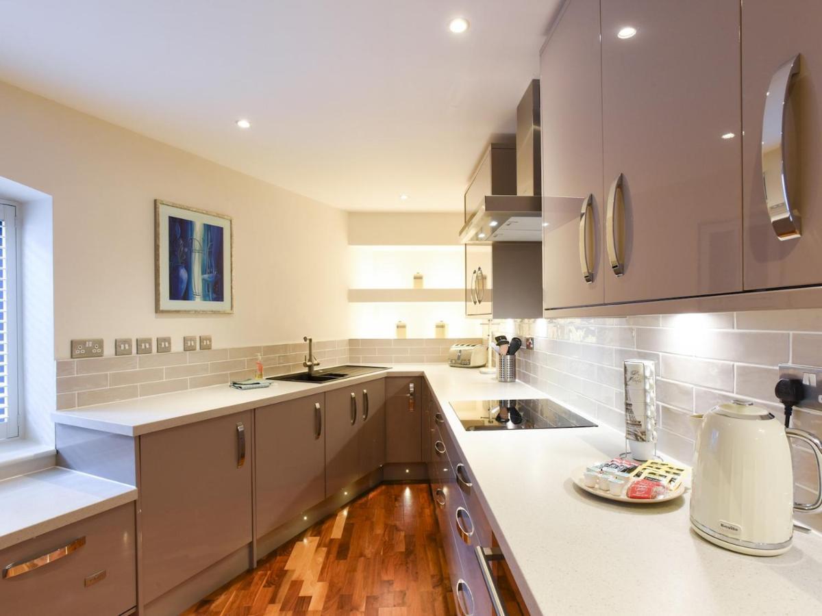 Pass The Keys Secluded High End 2bed In Southsea With Parking Portsmouth