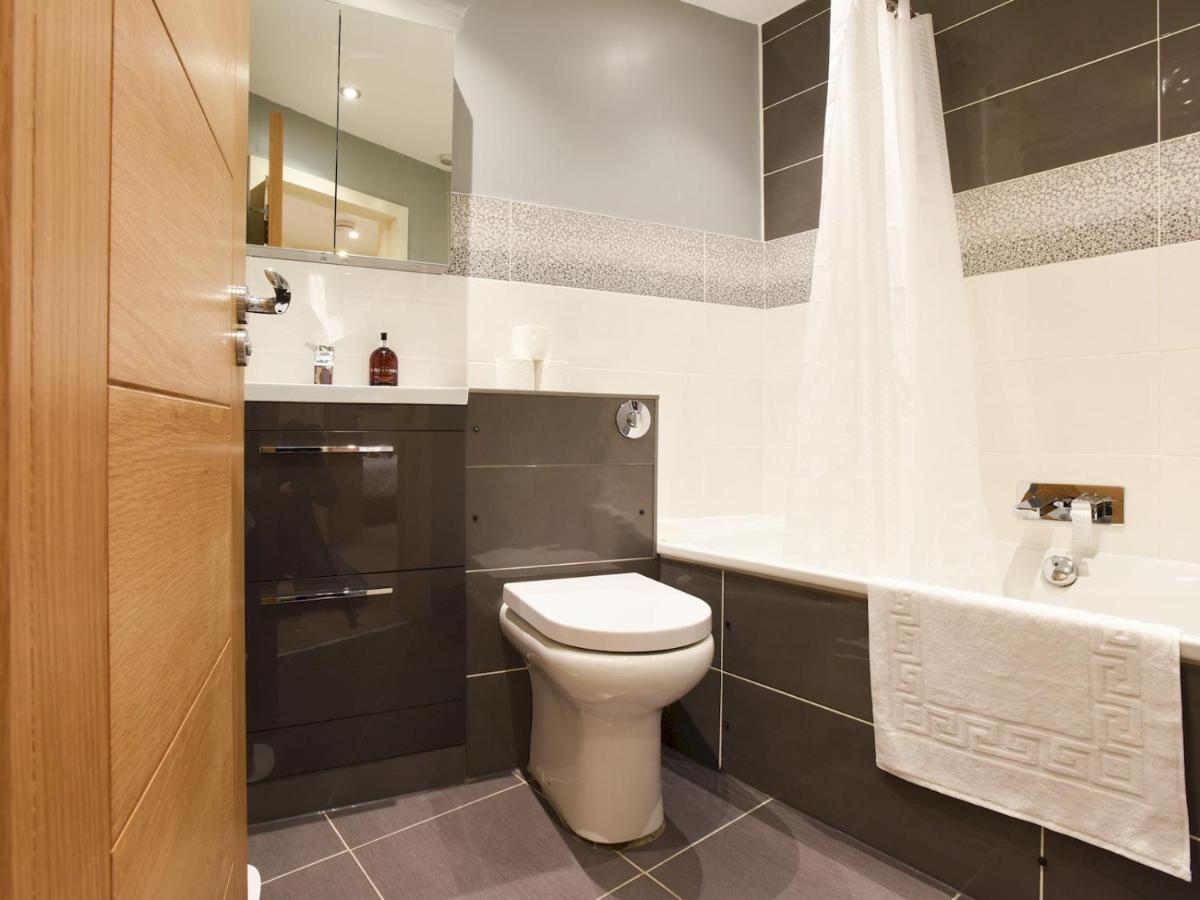 Apartment Pass The Keys Secluded High End 2bed In Southsea With Parking