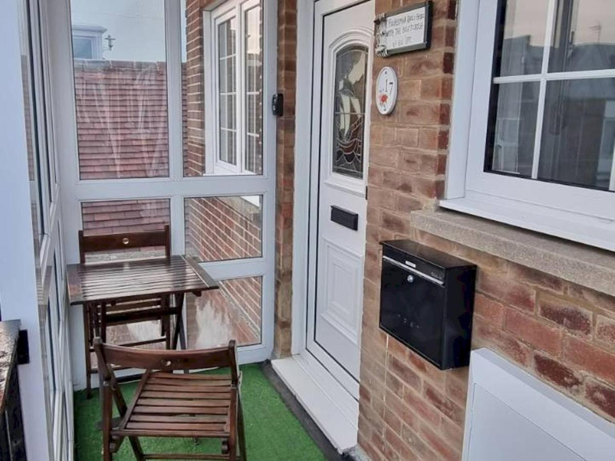 Pass The Keys Superb Location 1bedroom Apt Sleeps 4 With Free Parking