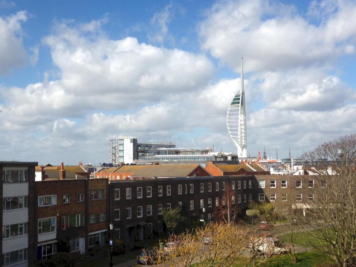 Apartment Pass The Keys Superb Location 1bedroom Apt Sleeps 4 With Free Parking *