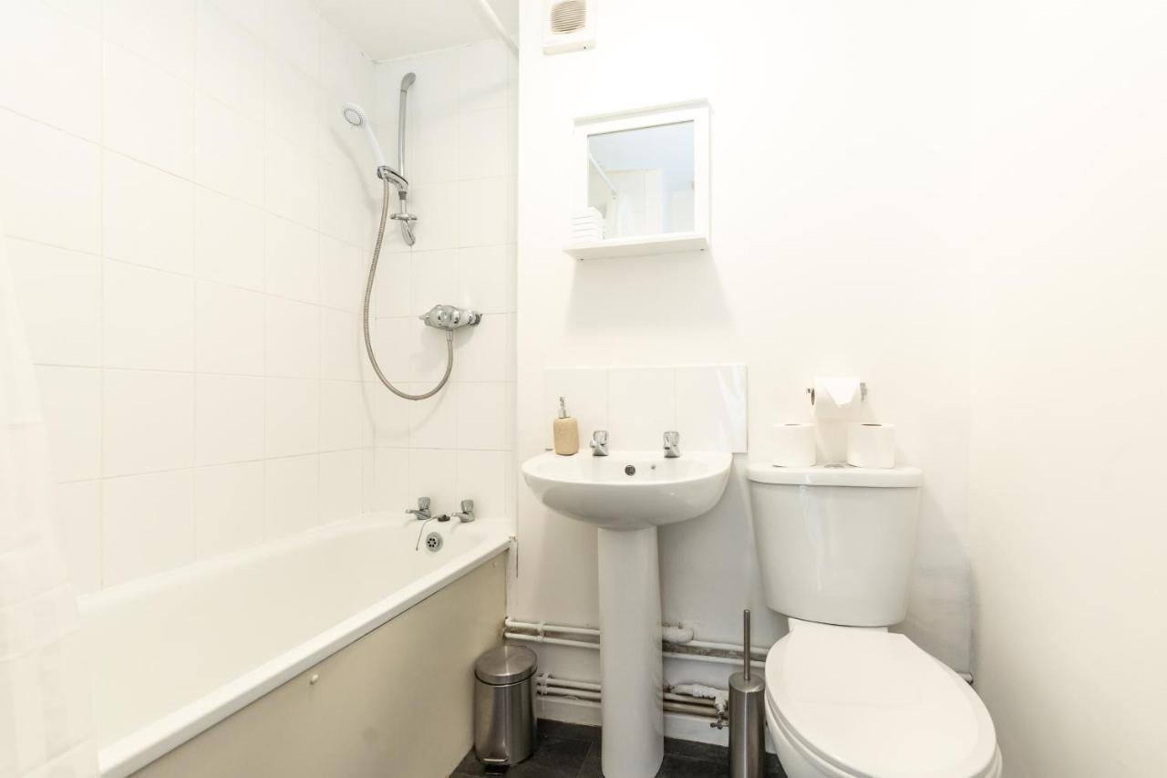 Southsea Contractor Haven: Flexible Beds & Smart Tvs Apartment Portsmouth