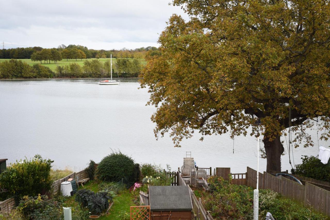 Pass The Keys 3bed Family With Direct Water Access, Sleeps 6 *