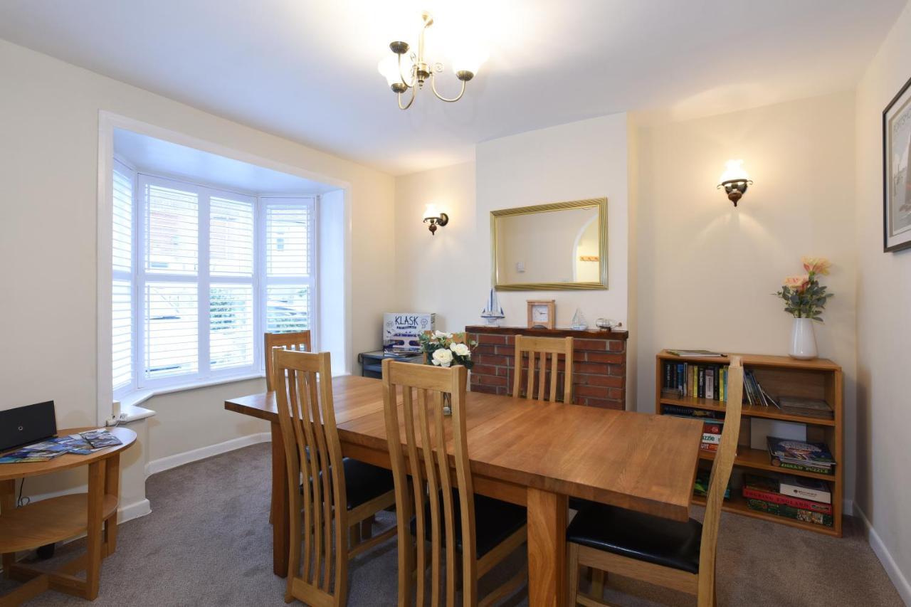 Pass The Keys 3bed Family With Direct Water Access, Sleeps 6 Portsmouth