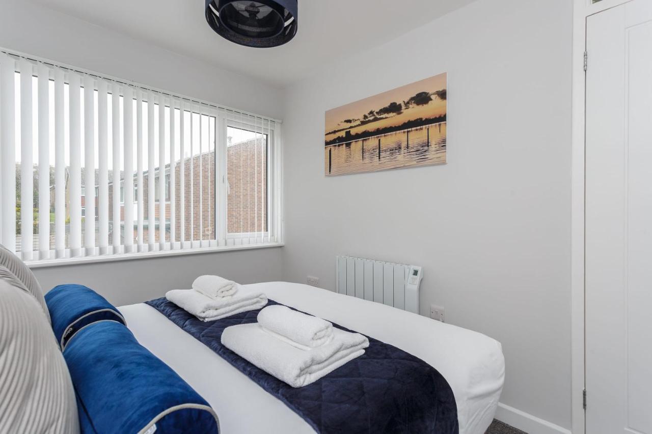Holiday home Castle View - Port Solent Stunning Waterfront House Portsmouth