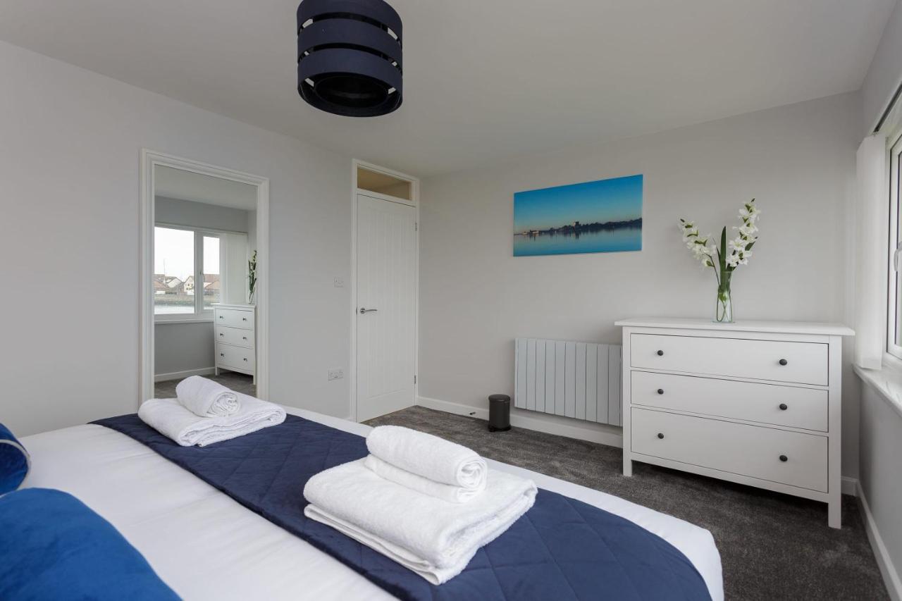 Holiday home Castle View - Port Solent Stunning Waterfront House *