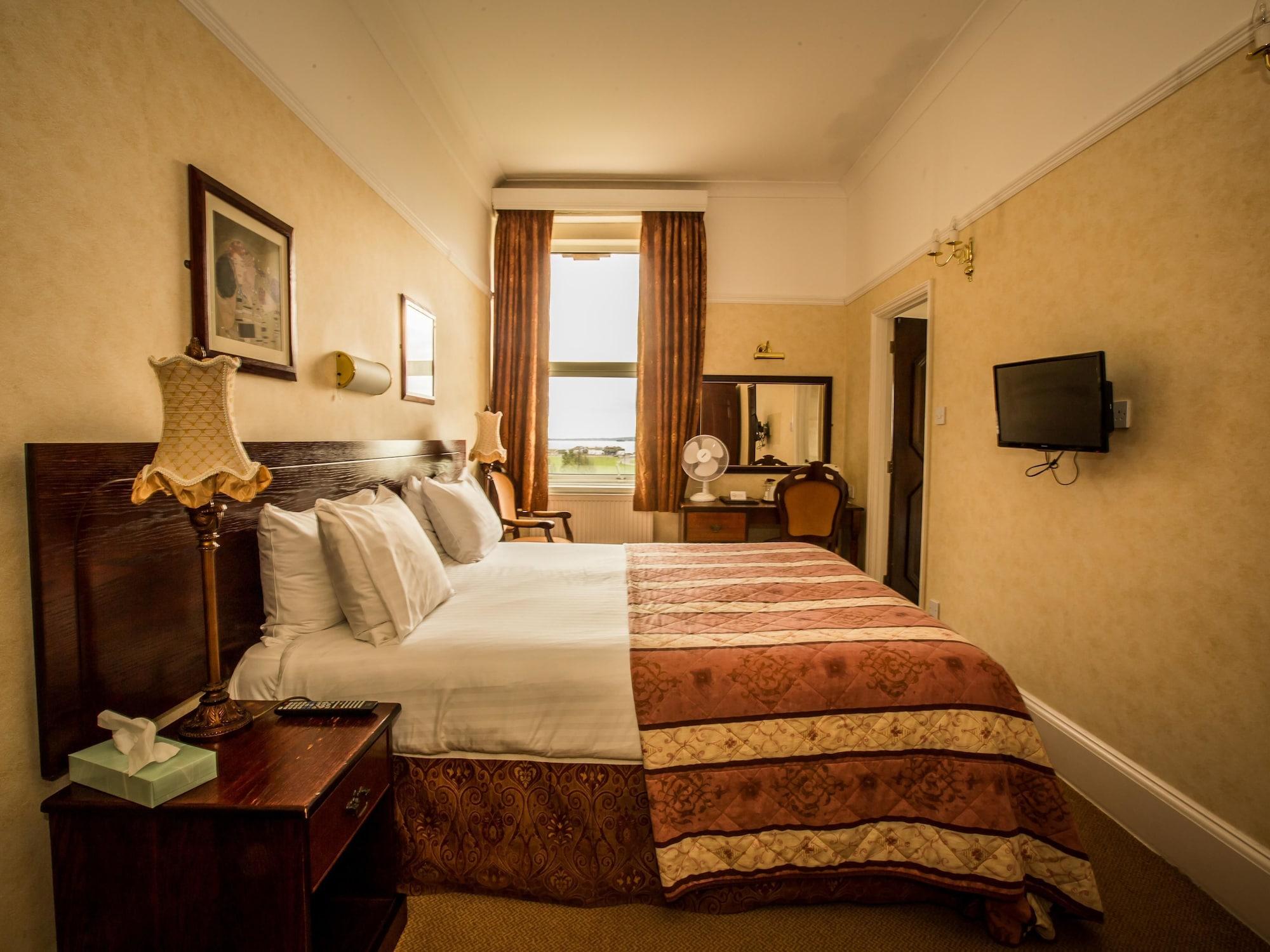 The Queens Hotel