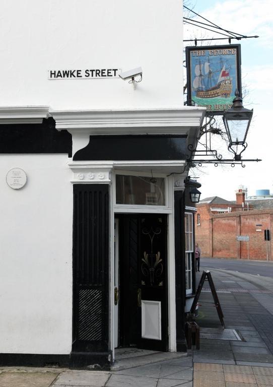 The George Inn 2*