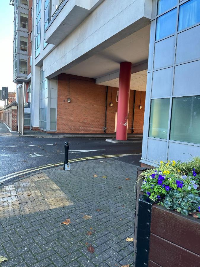 Apartment Flat With Free Parking In Gunwharf Quays Portsmouth