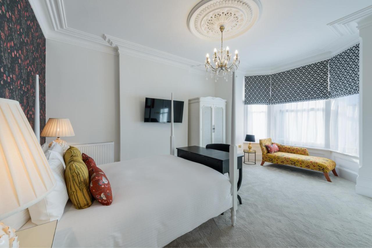 The Clarence Boutique 4*