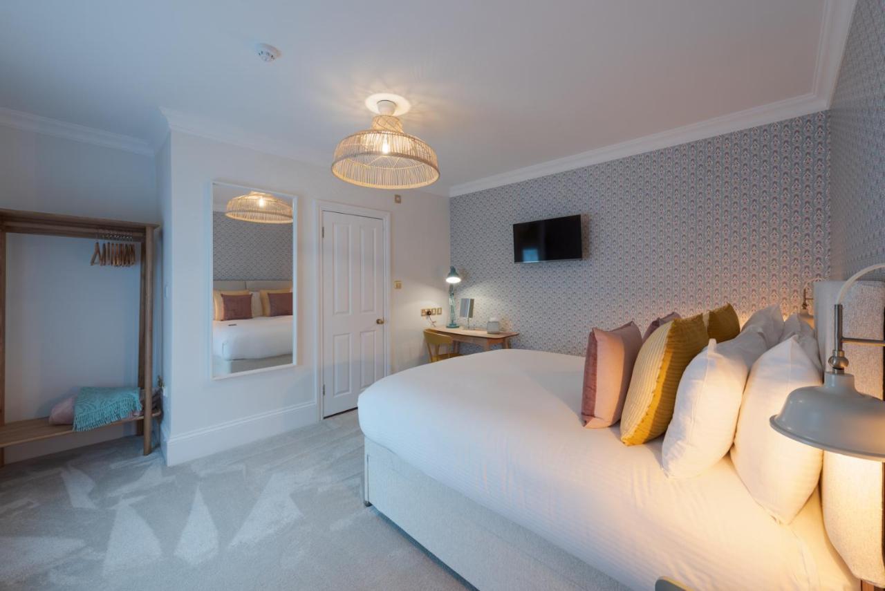 The Clarence Boutique 4*