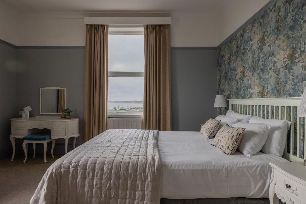 The Queens 4* Portsmouth