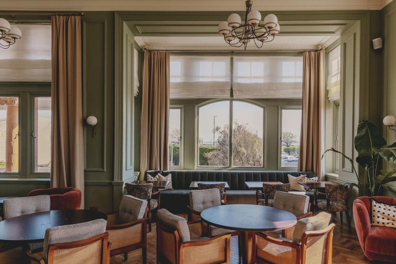 Hotel The Queens