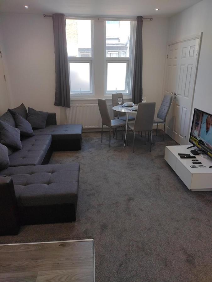 Apartment Quality Modern Southsea Garden Sleeps 4 People Portsmouth