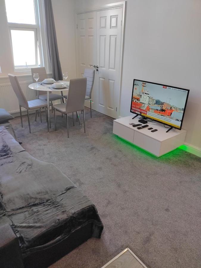 Quality Modern Southsea Garden Sleeps 4 People Portsmouth
