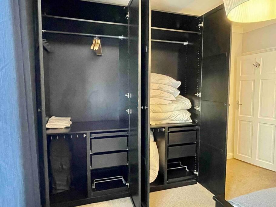 Urban Haven Apartment
