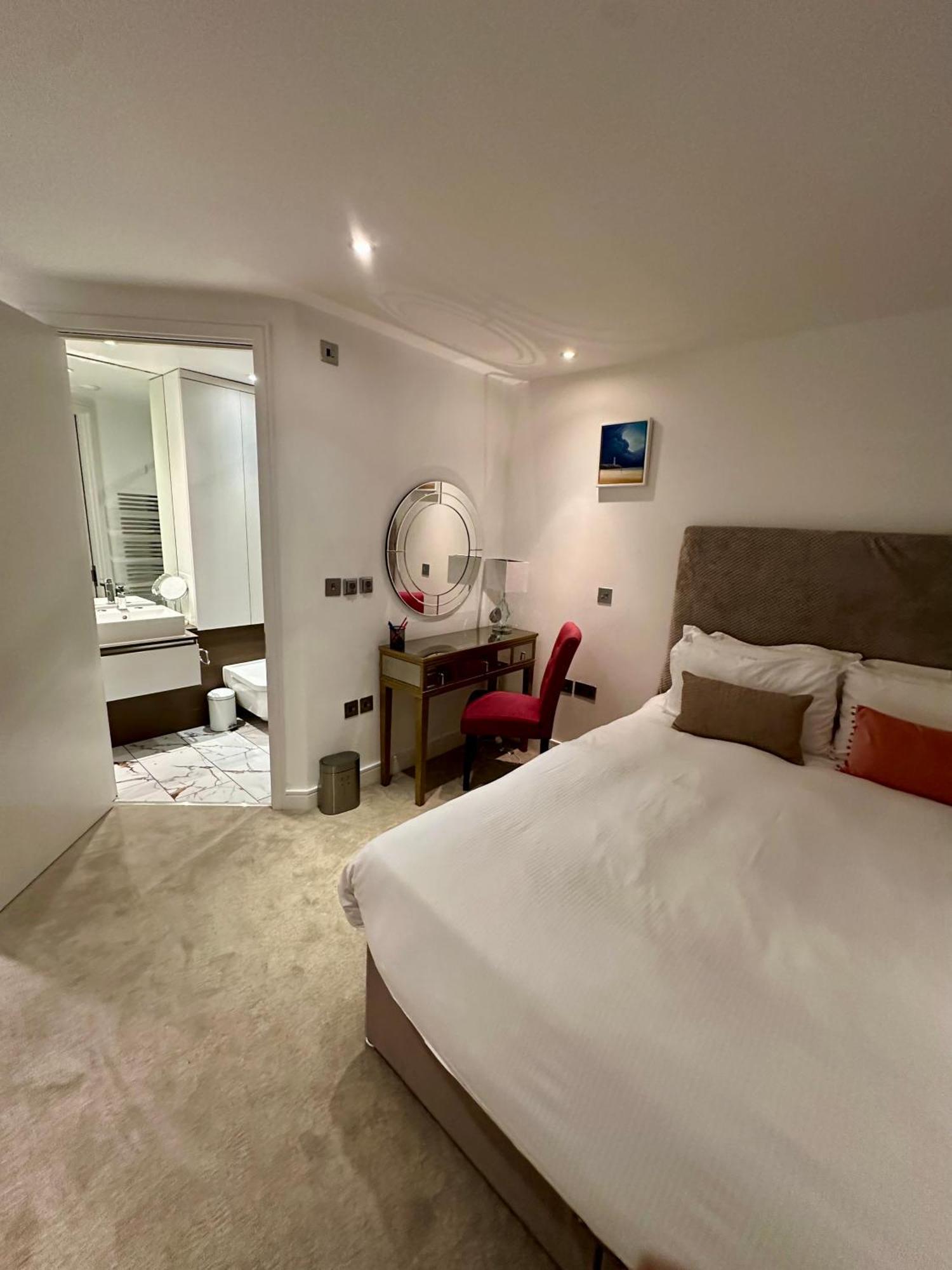 Gunwharf Quays Harbour Apartment