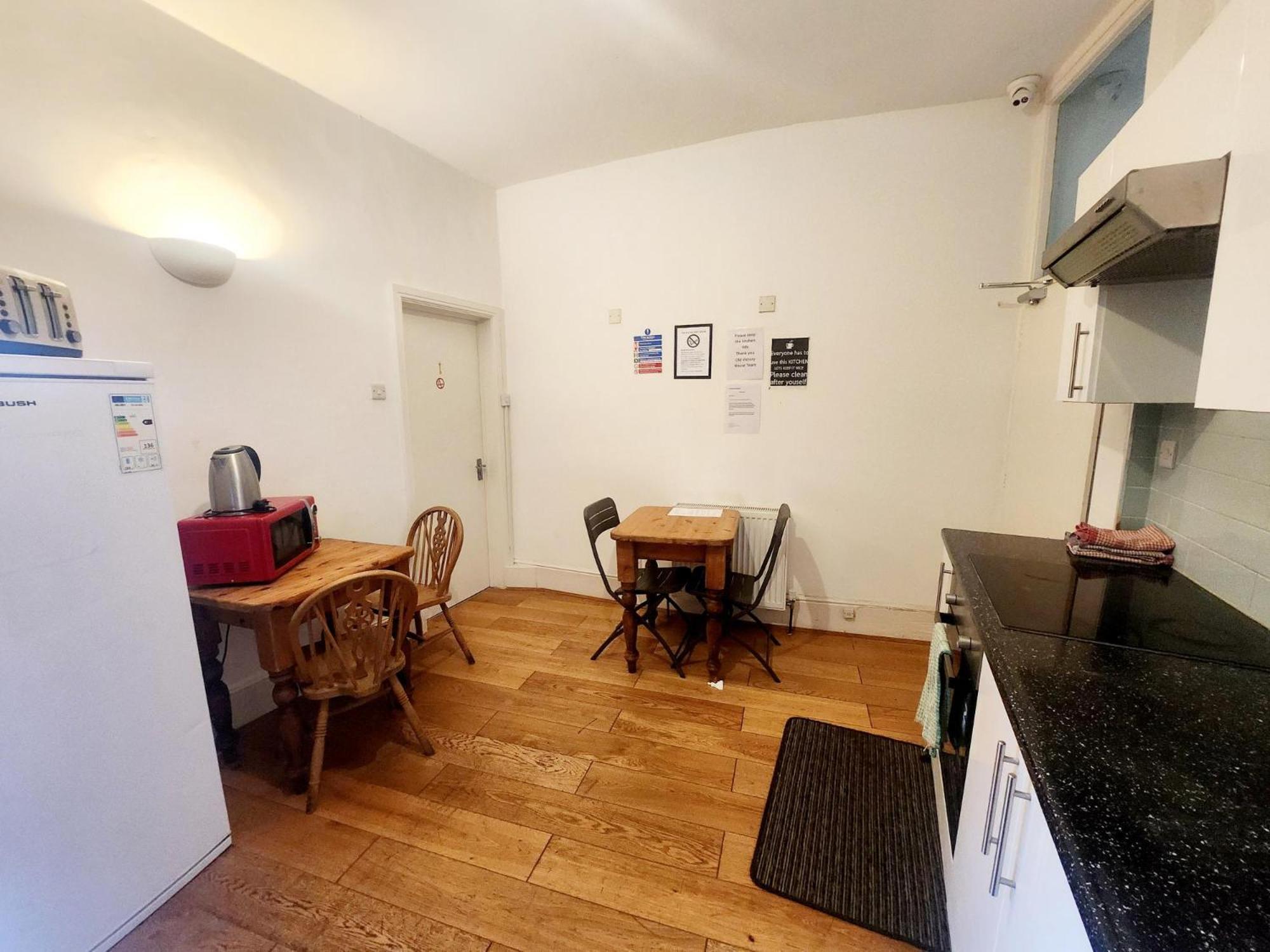 Old Victory House 3*